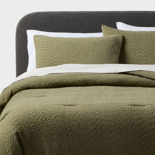 Full queen boucle comforter - boucle,